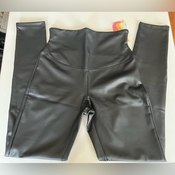 NEW Yummie faux leather shaping legging with side zip sz S - Picture 6 of 6